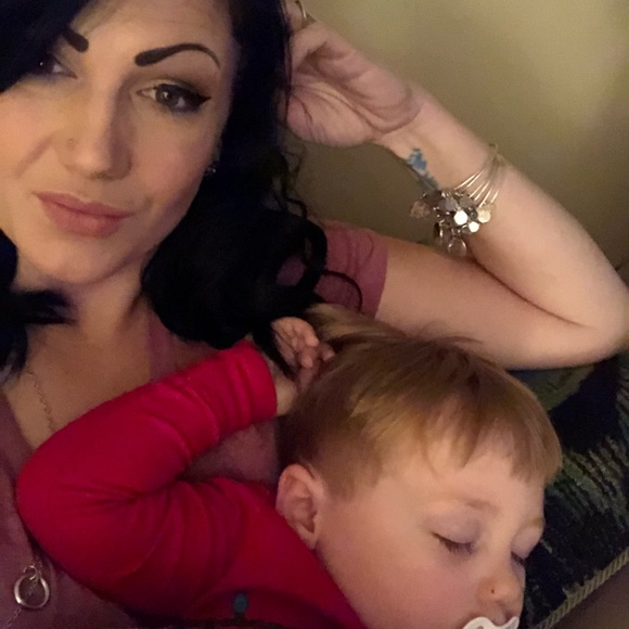 Meet your Posher, Brittany - Picture 2 of 4